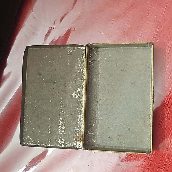 VINTAGE DILL's BEST CIGARETTE TOBACCO TIN RETRO CIGARETTE BOX - Picture 3 of 7